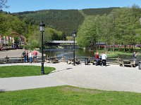 Hauptplatz - man sieht das Plopsa-Land (Plopsa-Coo) und die Wasserfälle